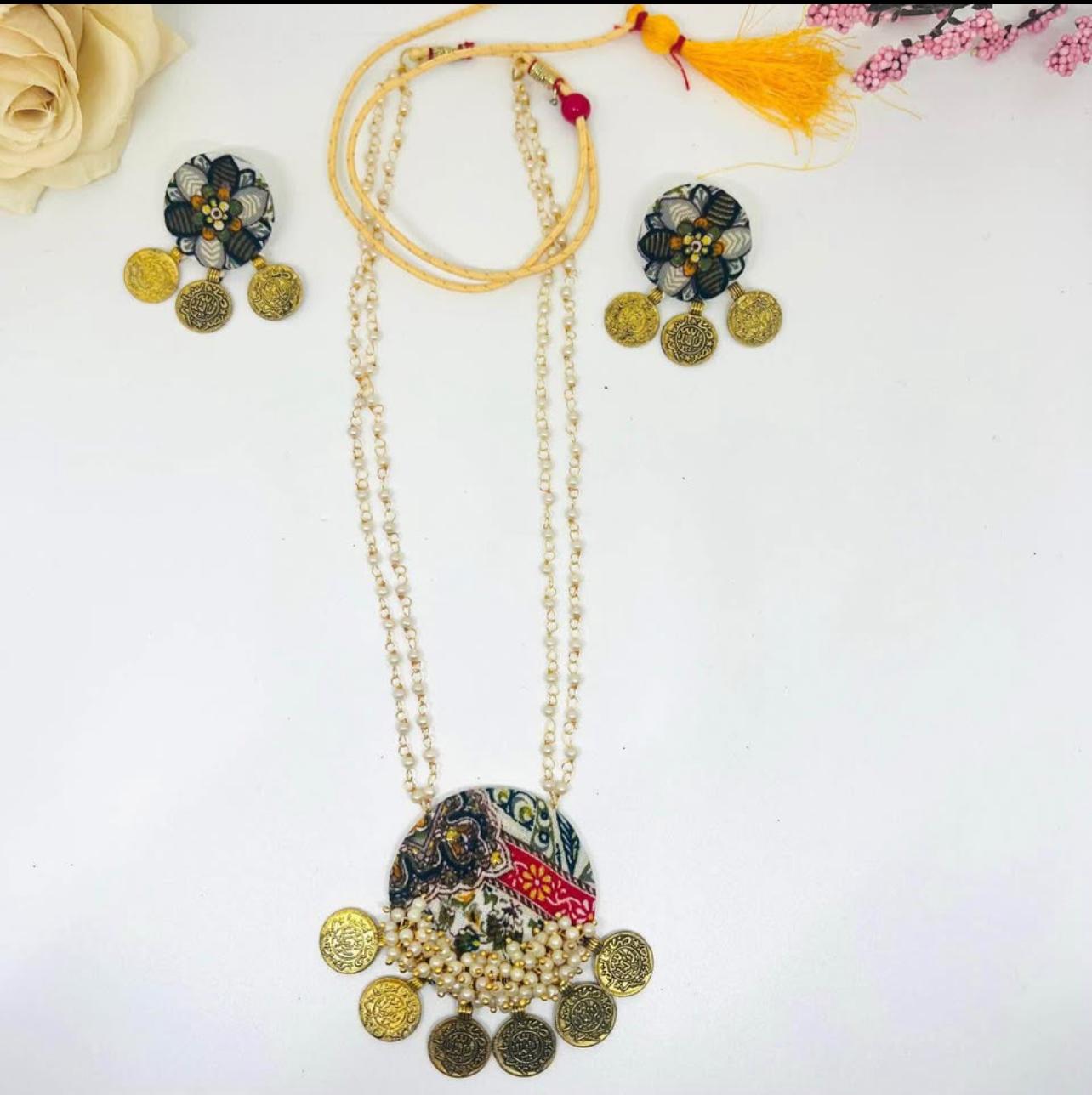 Gold plated Fabric Necklace Set
