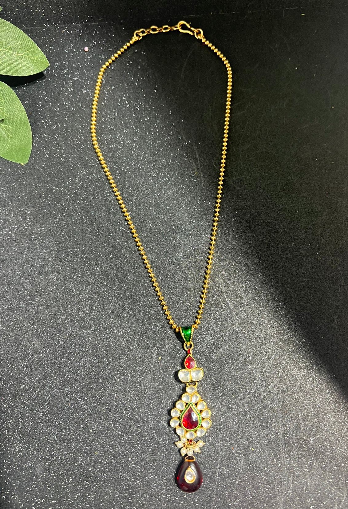 Kundan Pendant set with Earrings.
