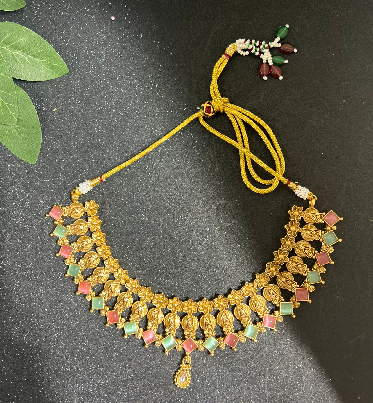 Rajwadi Hasdi Style Necklace with Earrings.