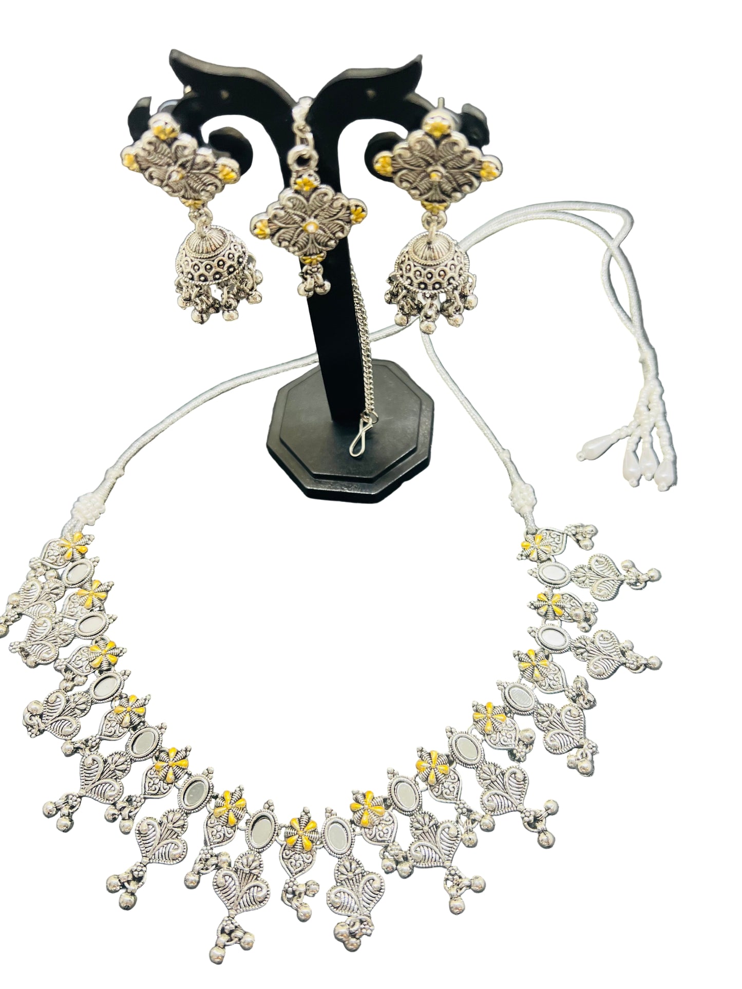 Dual Tone Choker with earrings