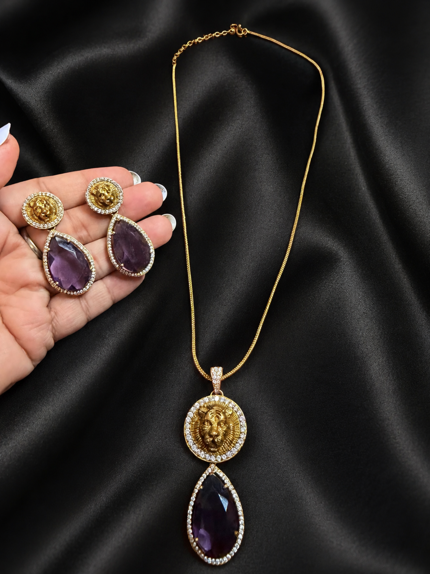 Sabyasachi Inspired Pendant Set