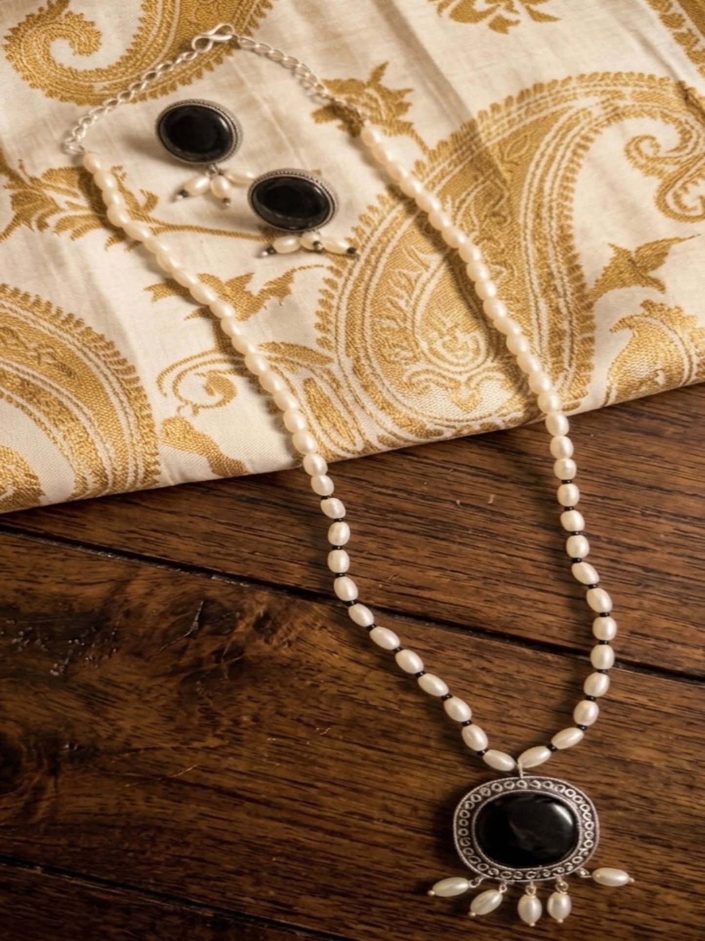 Pearl & Stone Pendant Set
