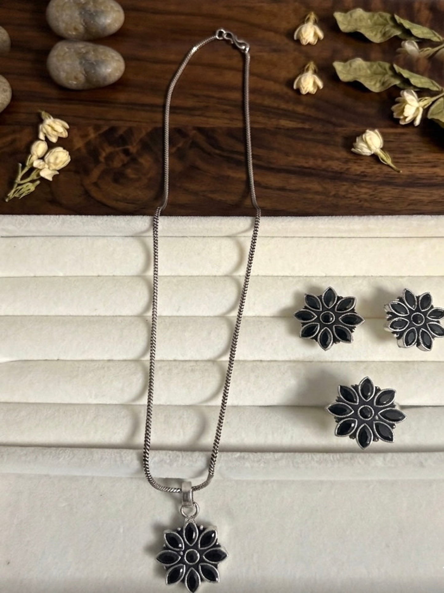 Pendant Set with Ring