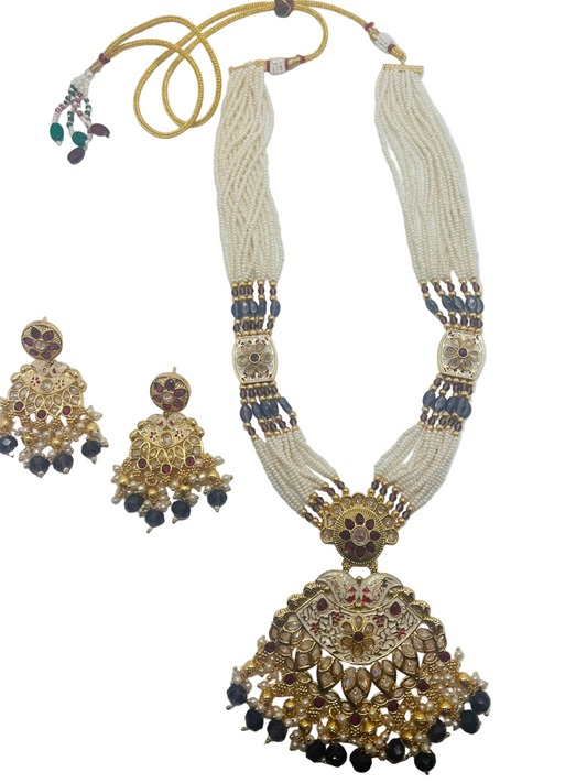 Long Pearl Necklace with earrings.