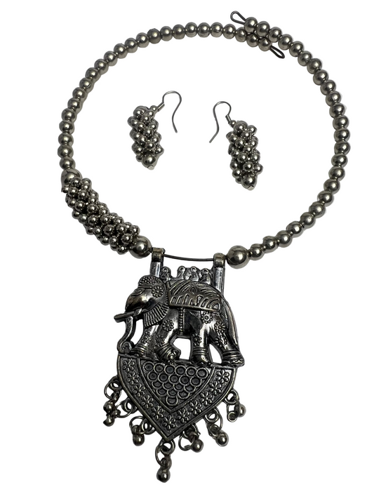 Elephant Theme Hasdi / Necklace Set