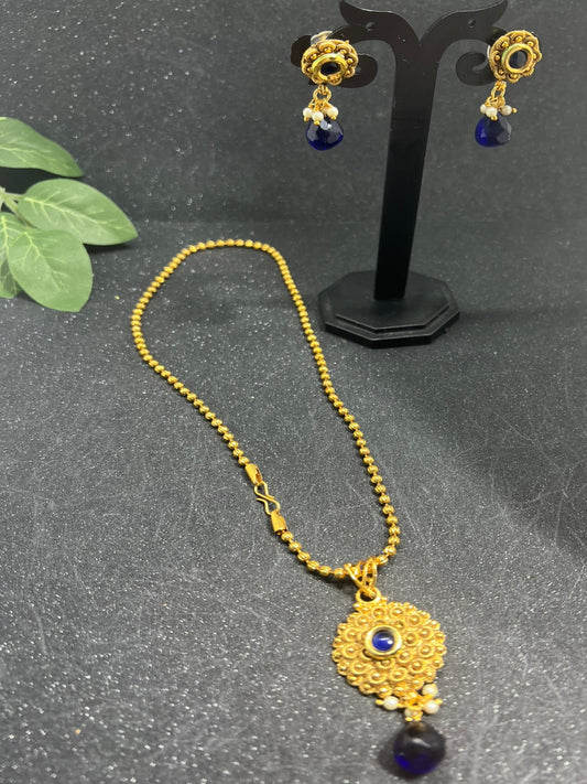 Gold Plated Pendant Necklace with Earrings.