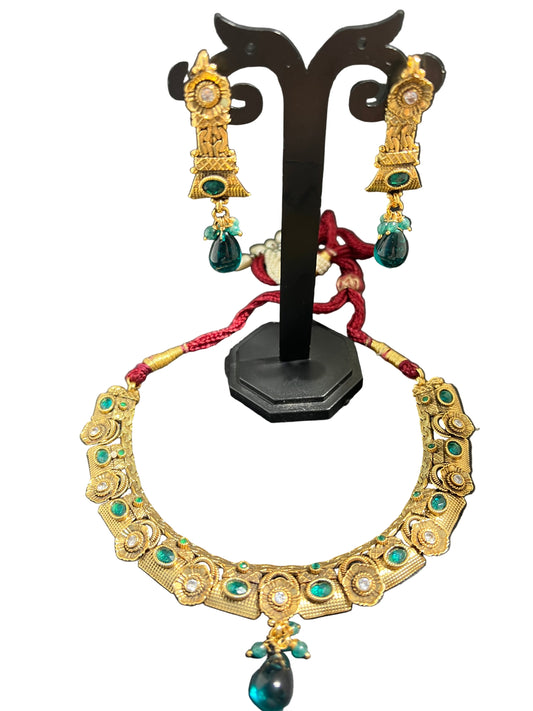 Antique Necklace Set