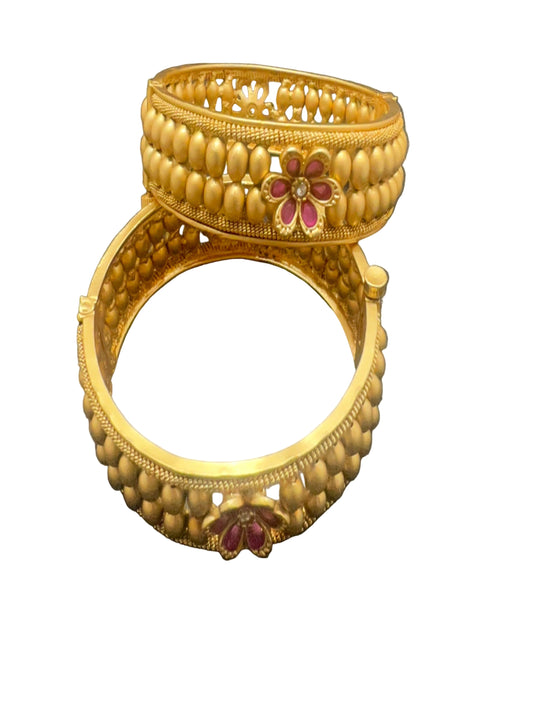 Rajwadi kadas/Bangles.