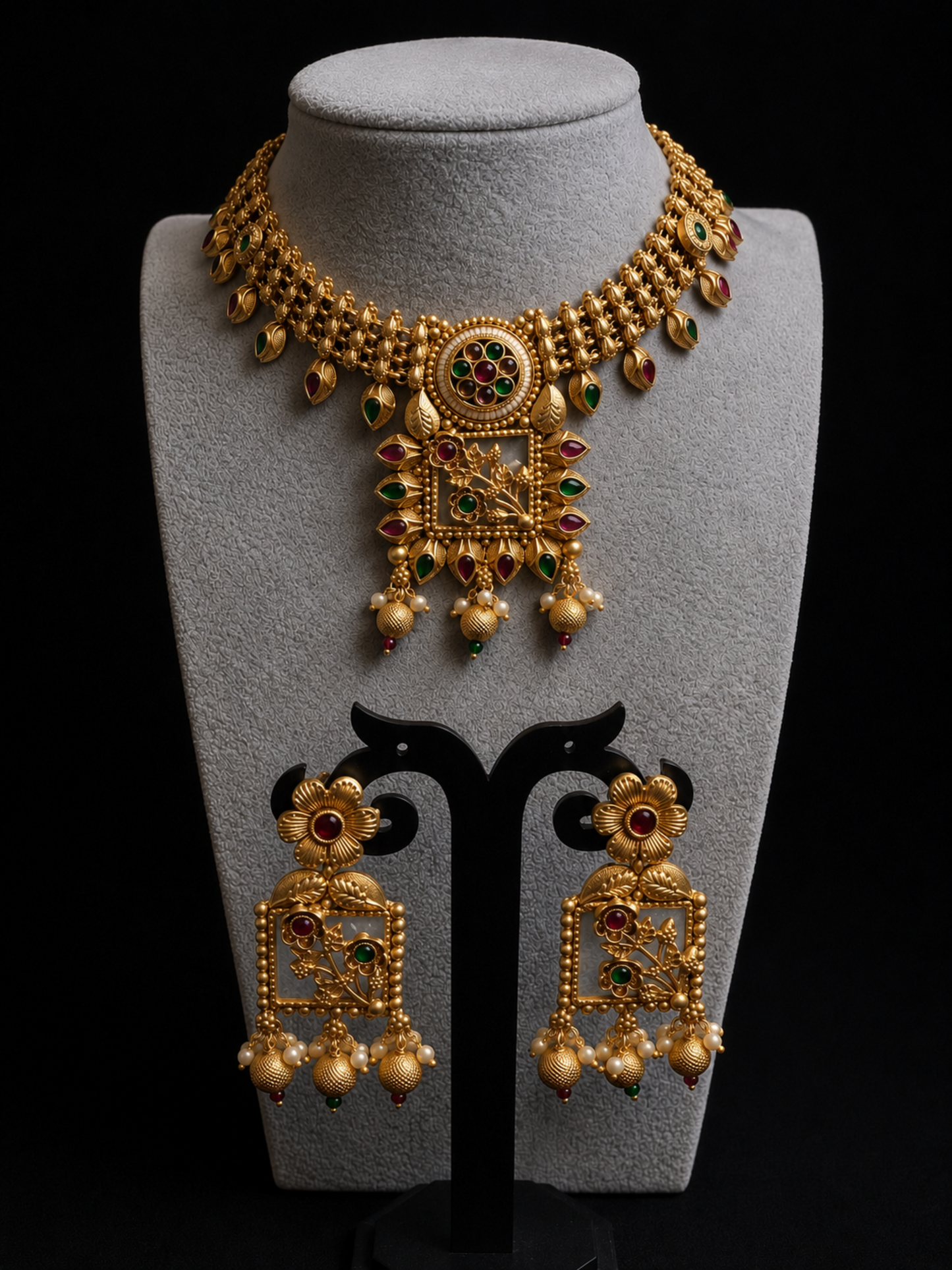 Rajwadi Square Necklace Set