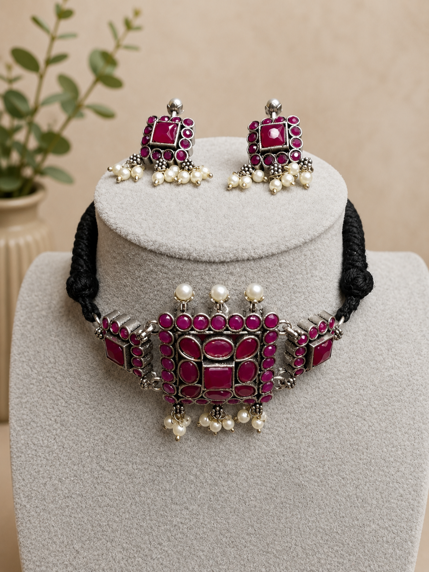 Stonework Choker Set